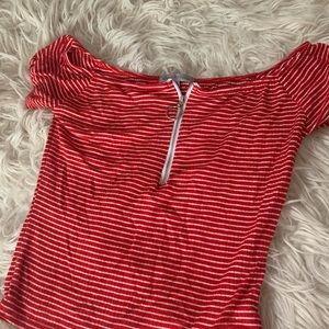 CHARLOTTE RUSSE red and white striped off the shoulder zipper detail croptop